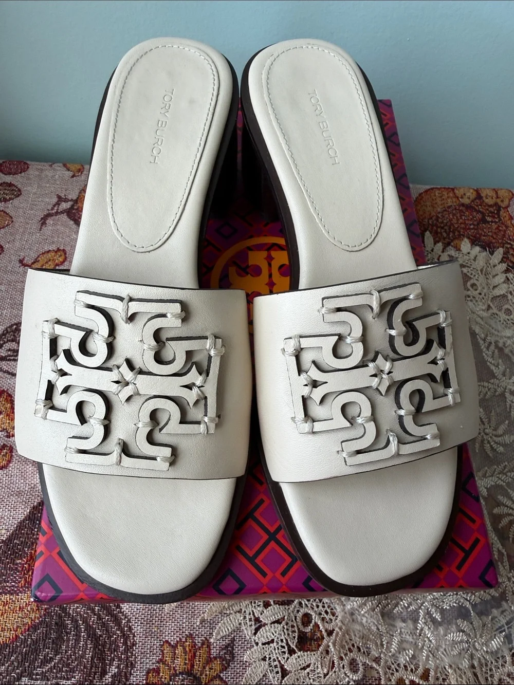 Tory Burch Cream Logo Cutout Slide Sandals